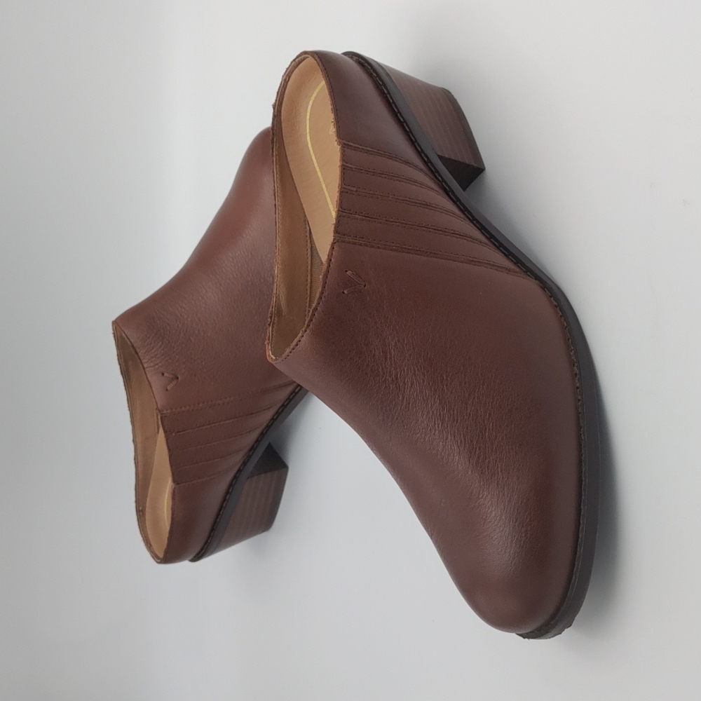 Vionic Nellie 8.5 Women’s Brown Leather Slip On Mules Shoes EUC
